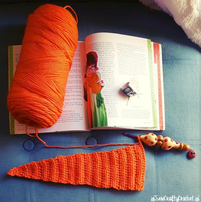 Crochet Carrot Scarves - Sew Crafty Crochet